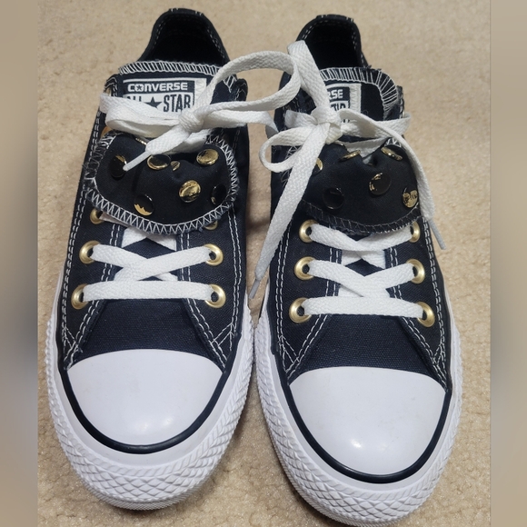 Women's Converse All Star sneakers with golden hardware - Picture 2 of 11